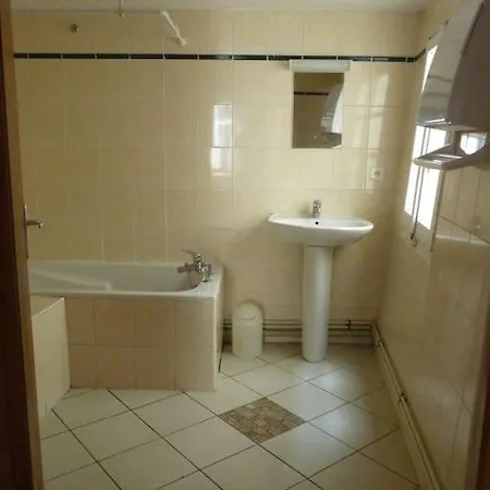 La Petite Maison Jaune * Ville-sur-Illon